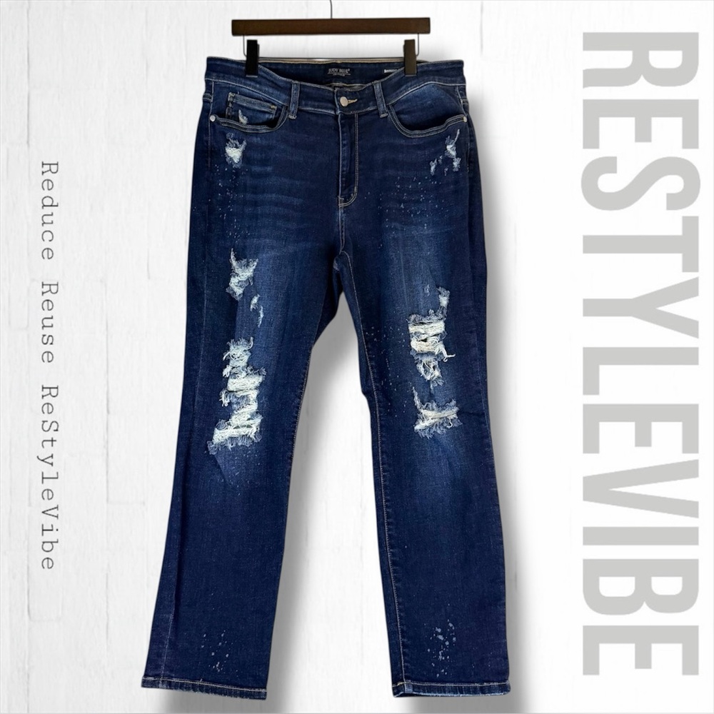 JUDY BLUE Women’s Size 18W Denim Jeans Boyfriend Fit Destructed Stretch Highrise